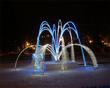 Зимний вариант фонтана в Кольцовском сквере